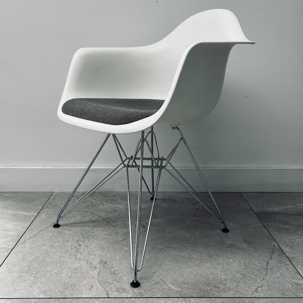 Charles Eames DAR for Vitra x3