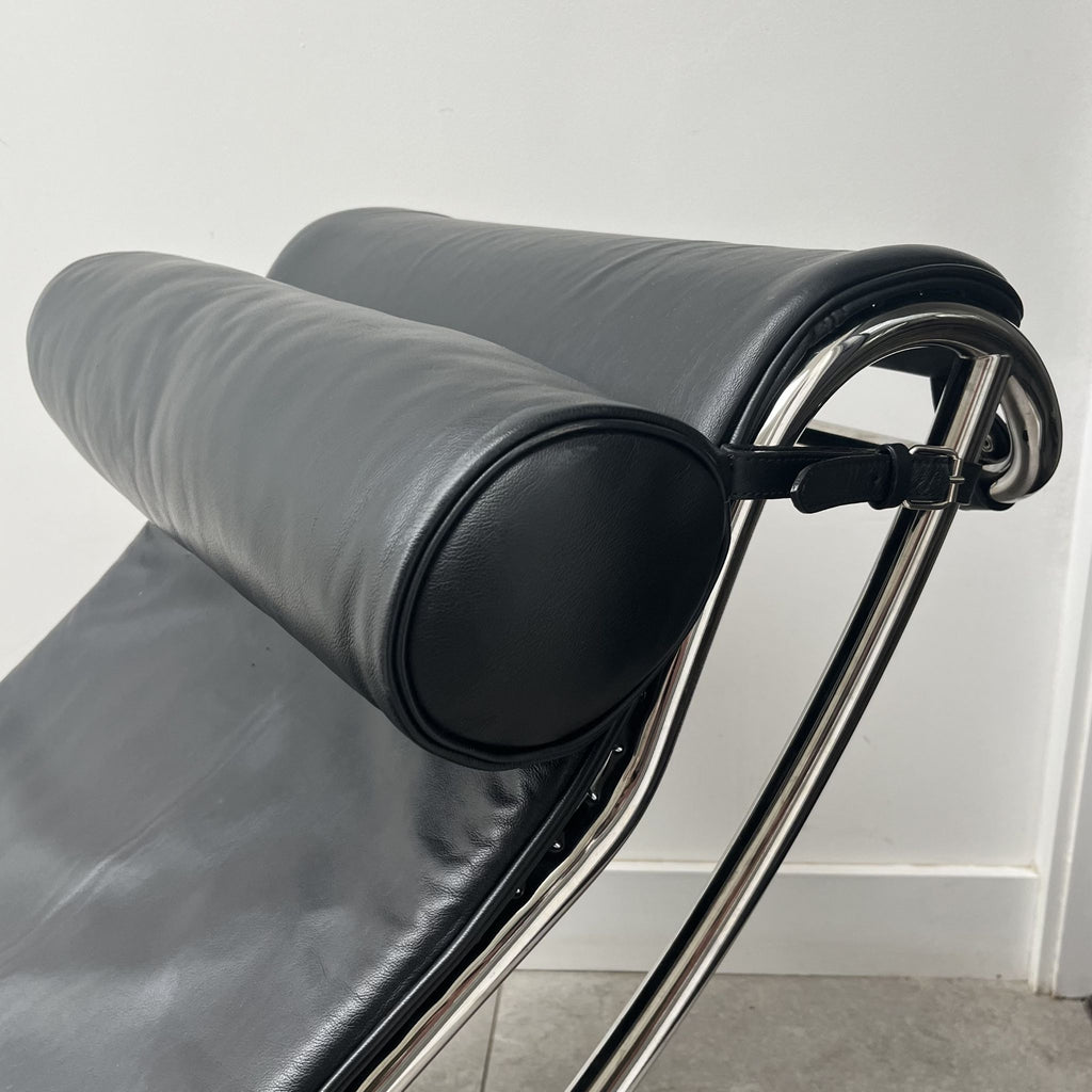 Le Corbusier LC4 Chaise for Cassina x2