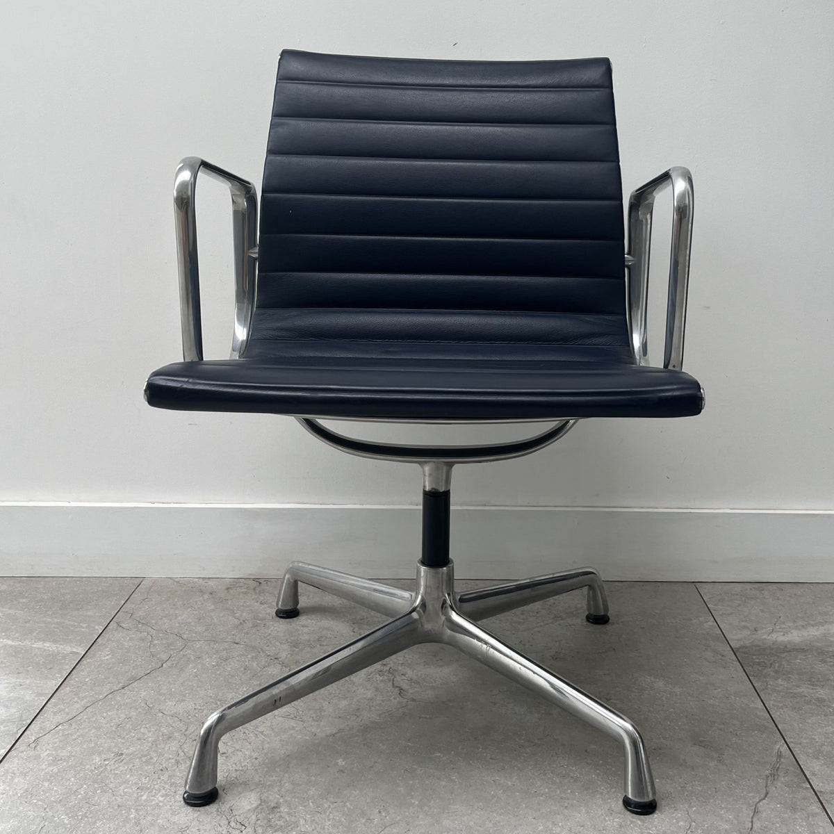Charles Eames EA108 for Vitra x25