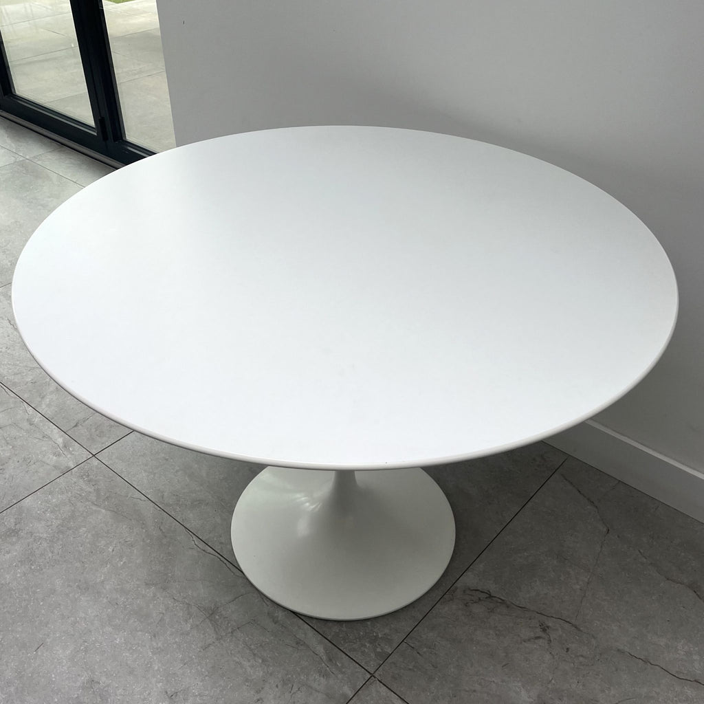 Eero Saarinen Tulip Table for Knoll