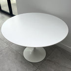 Eero Saarinen Tulip Table for Knoll