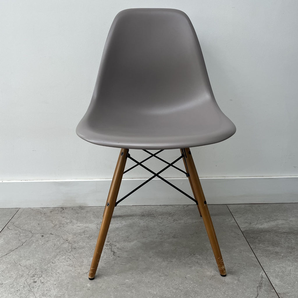 Charles Eames DSW for Vitra x4