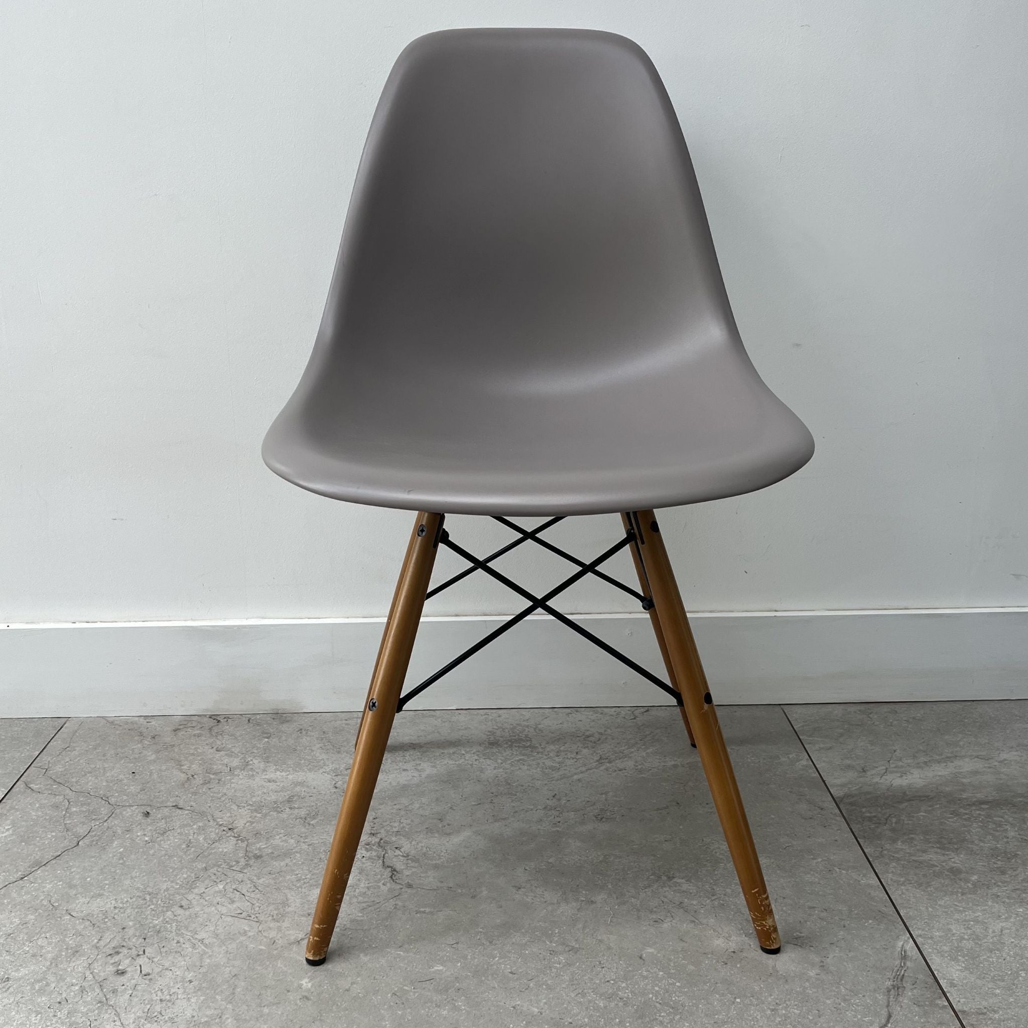 Charles Eames DSW for Vitra x4