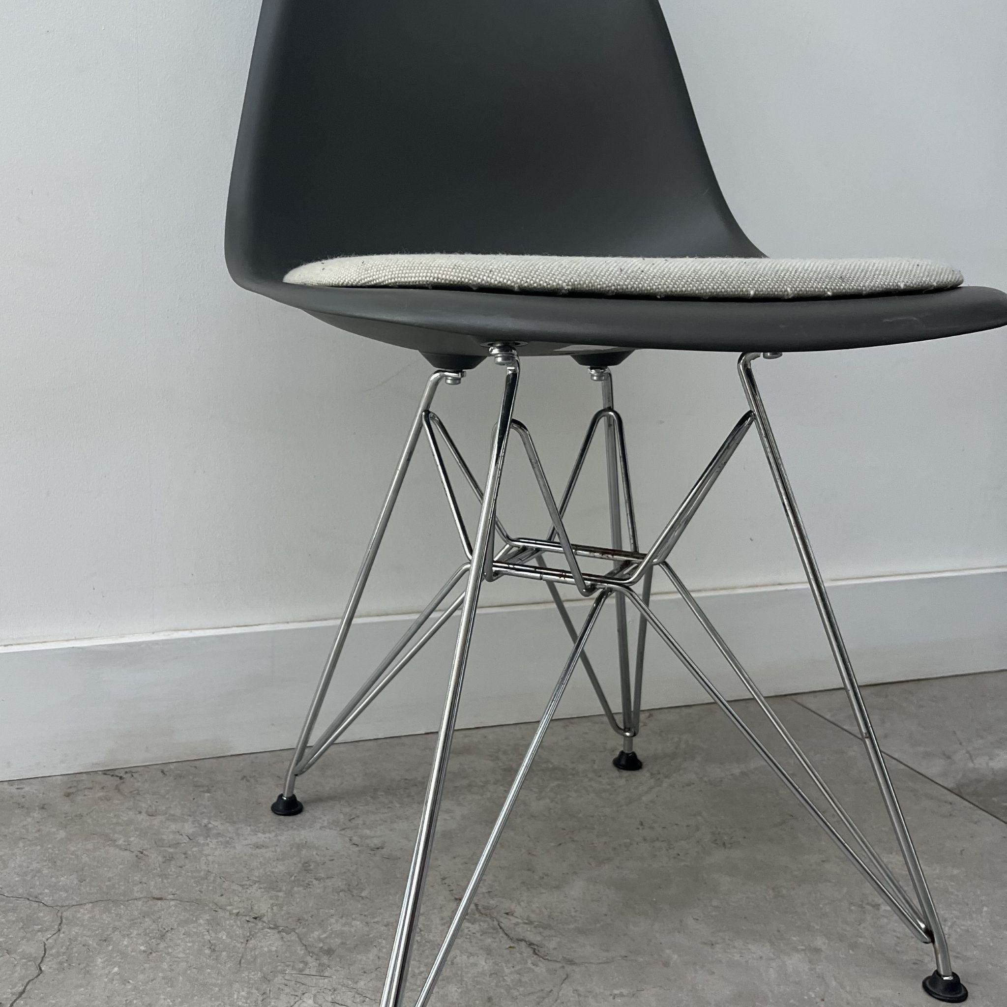 Charles Eames DSR for Vitra