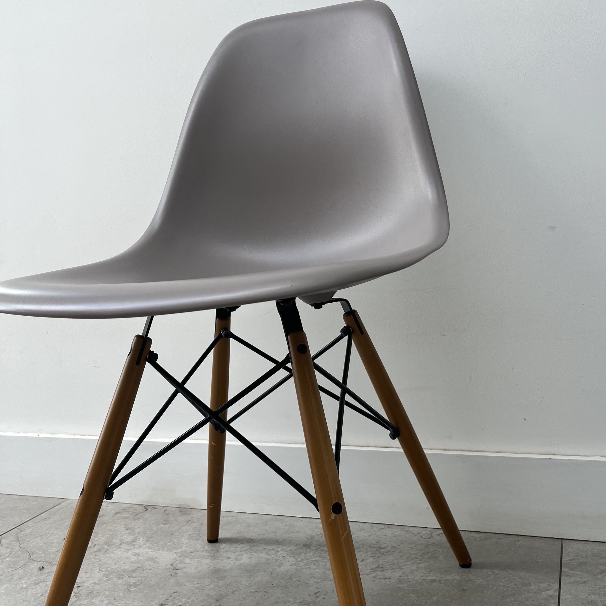 Charles Eames DSW for Vitra x4