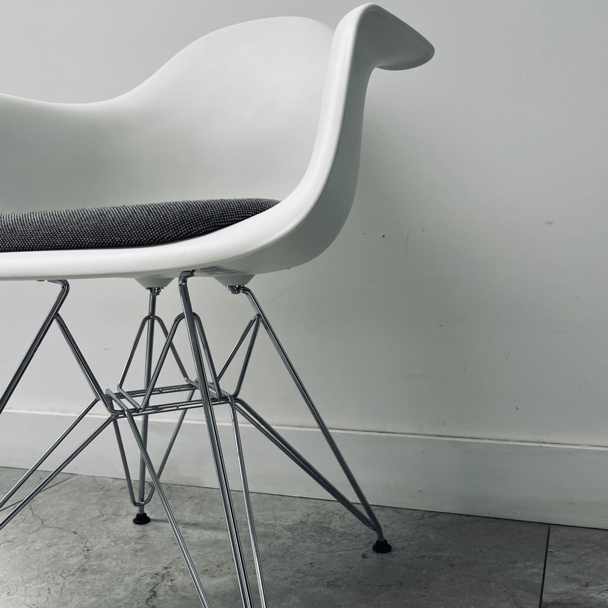 Charles Eames DAR for Vitra x3