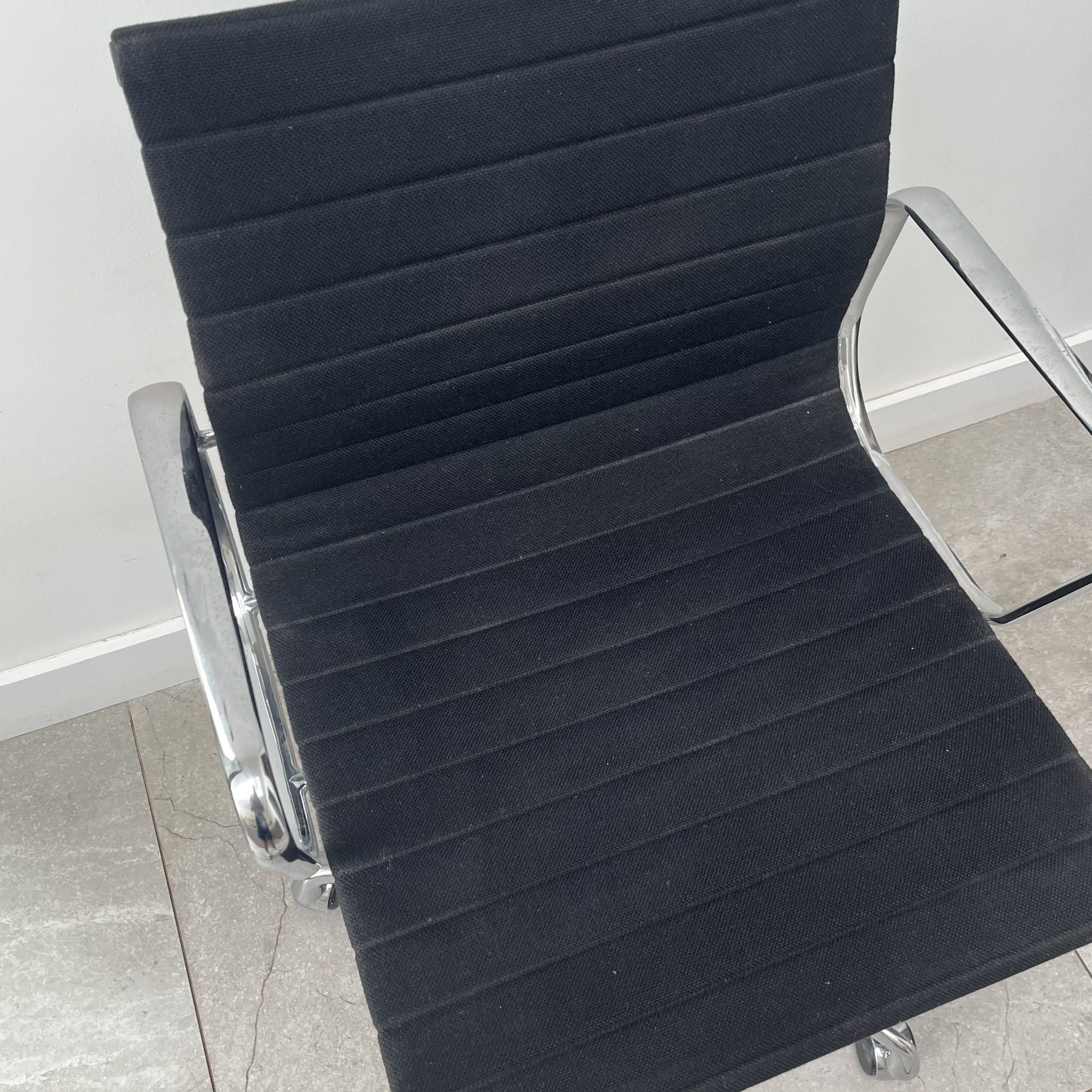 Charles Eames EA1117 for Vitra