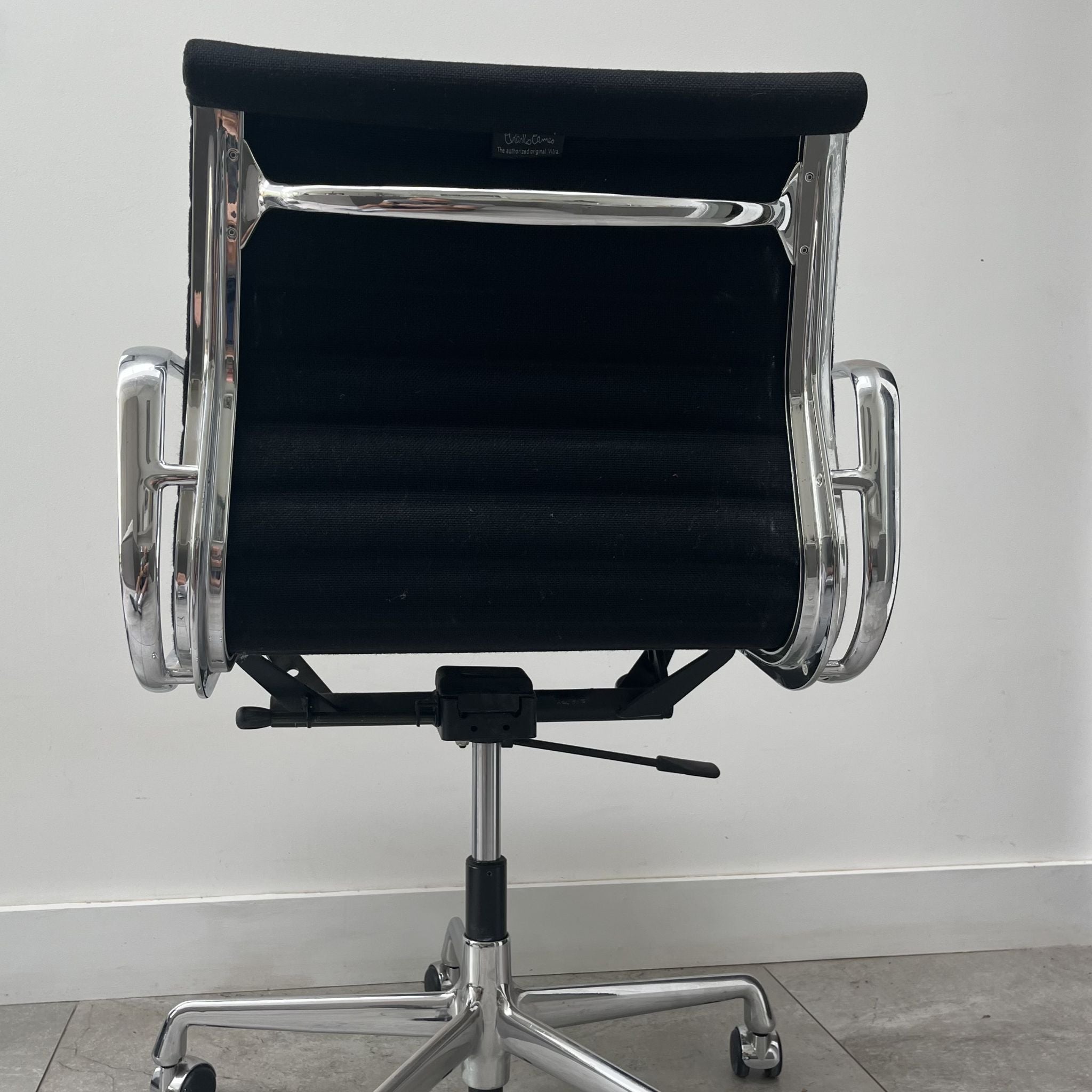 Charles Eames EA1117 for Vitra