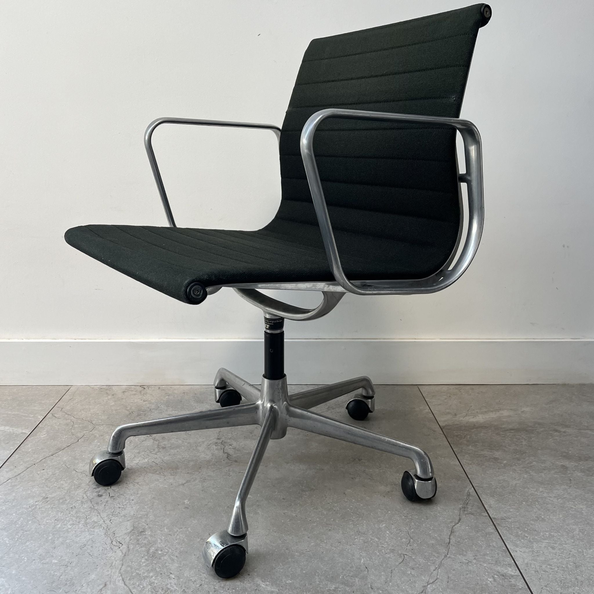 Charles Eames EA108 for ICF x2
