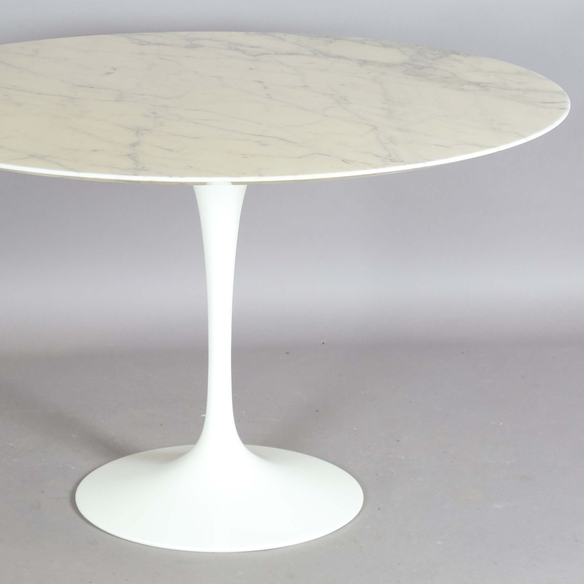 Eero Saarinen Tulip Table for Knoll
