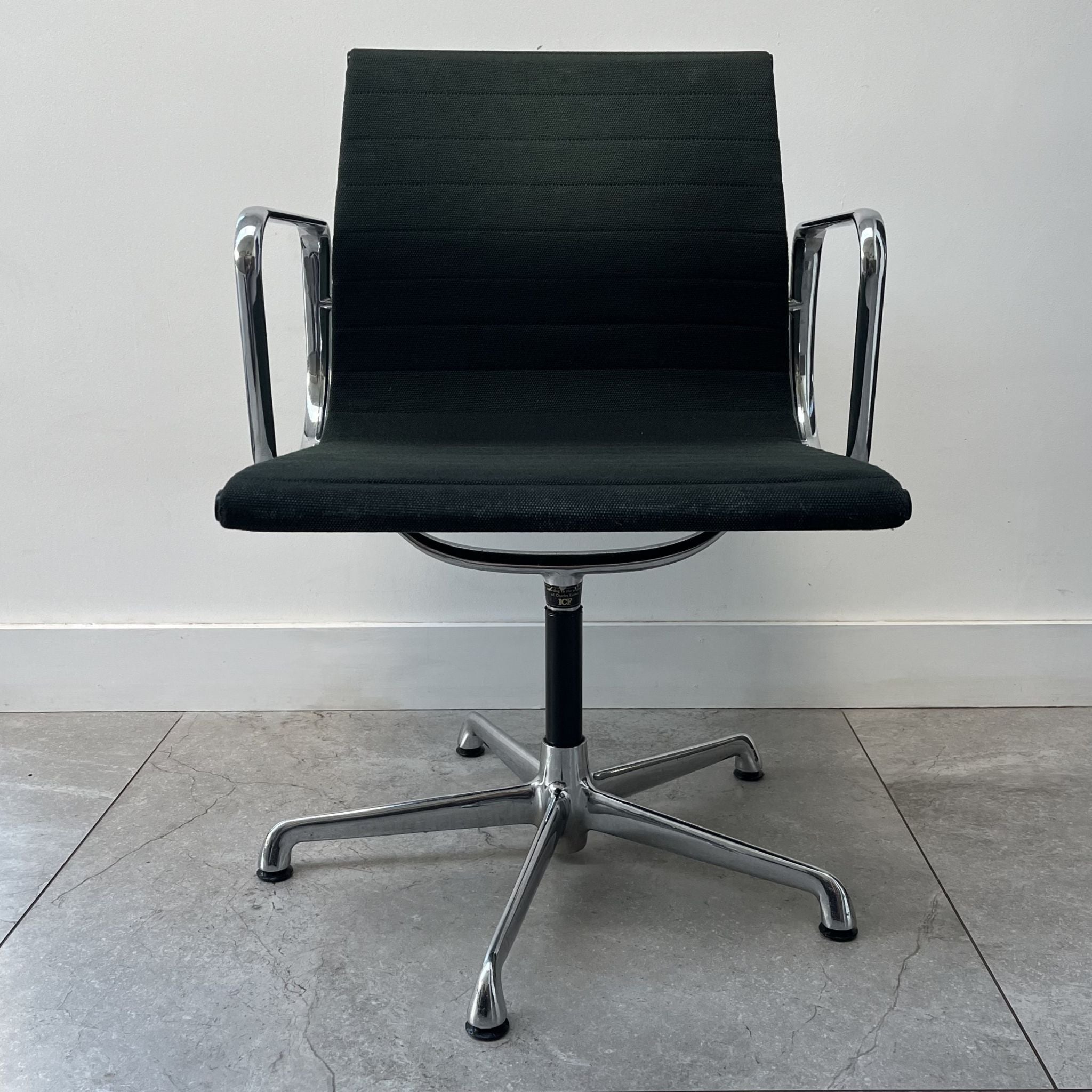 Charles Eames EA108 for ICF x4