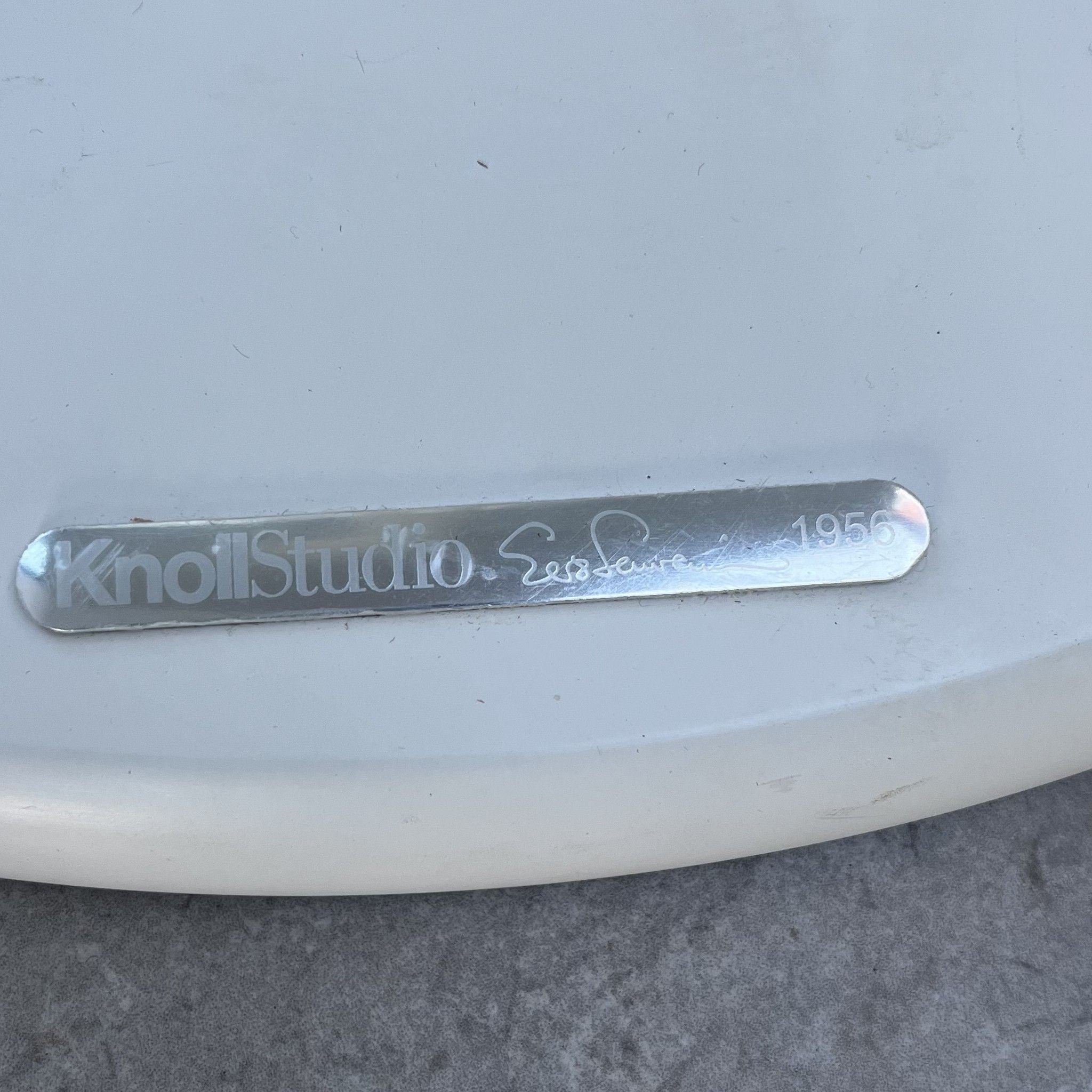 Eero Saarinen Tulip Table for Knoll