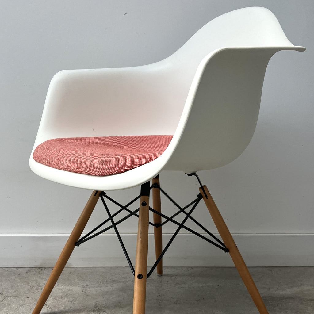 Charles Eames DAW for Vitra x5