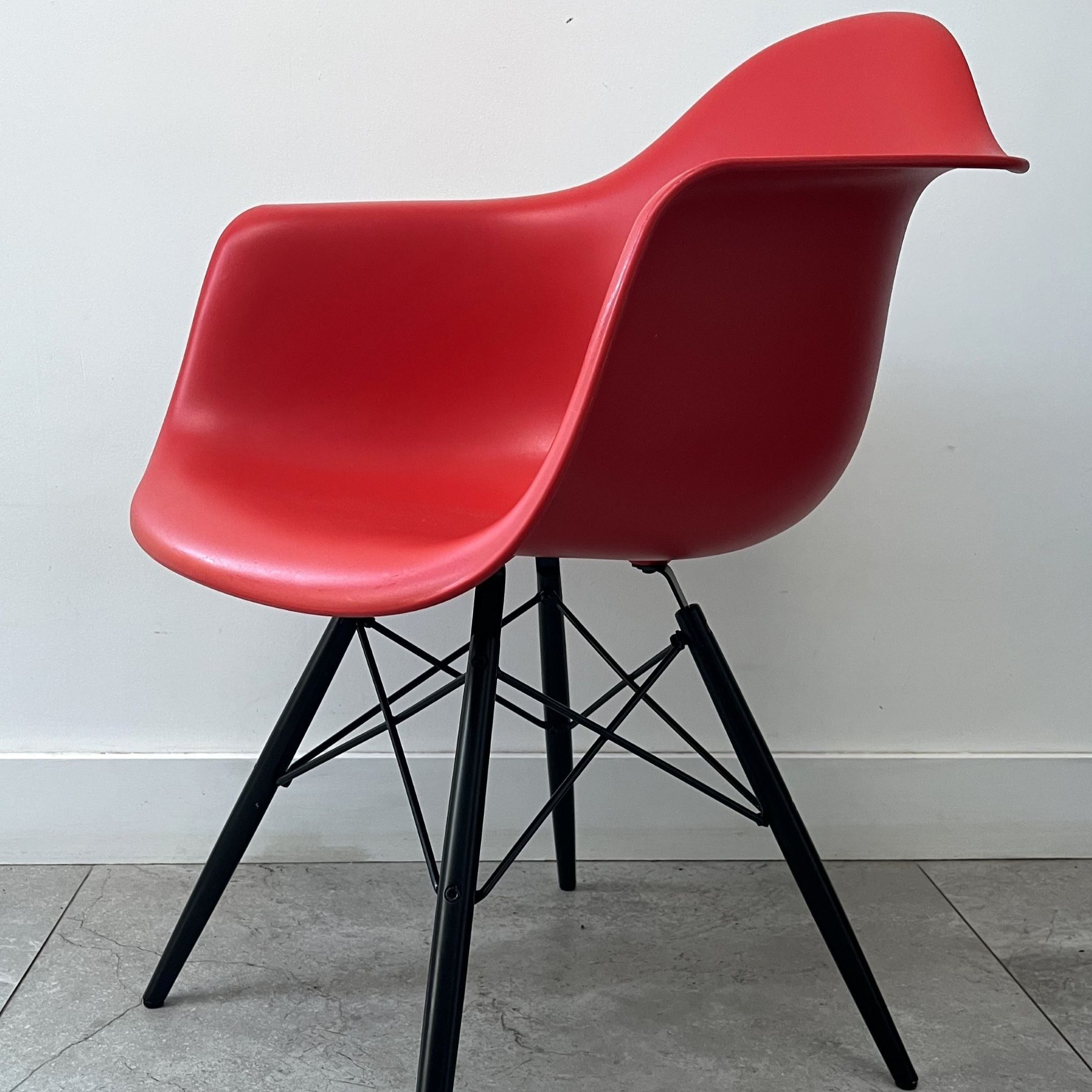 Charles Eames DAW for Vitra x5