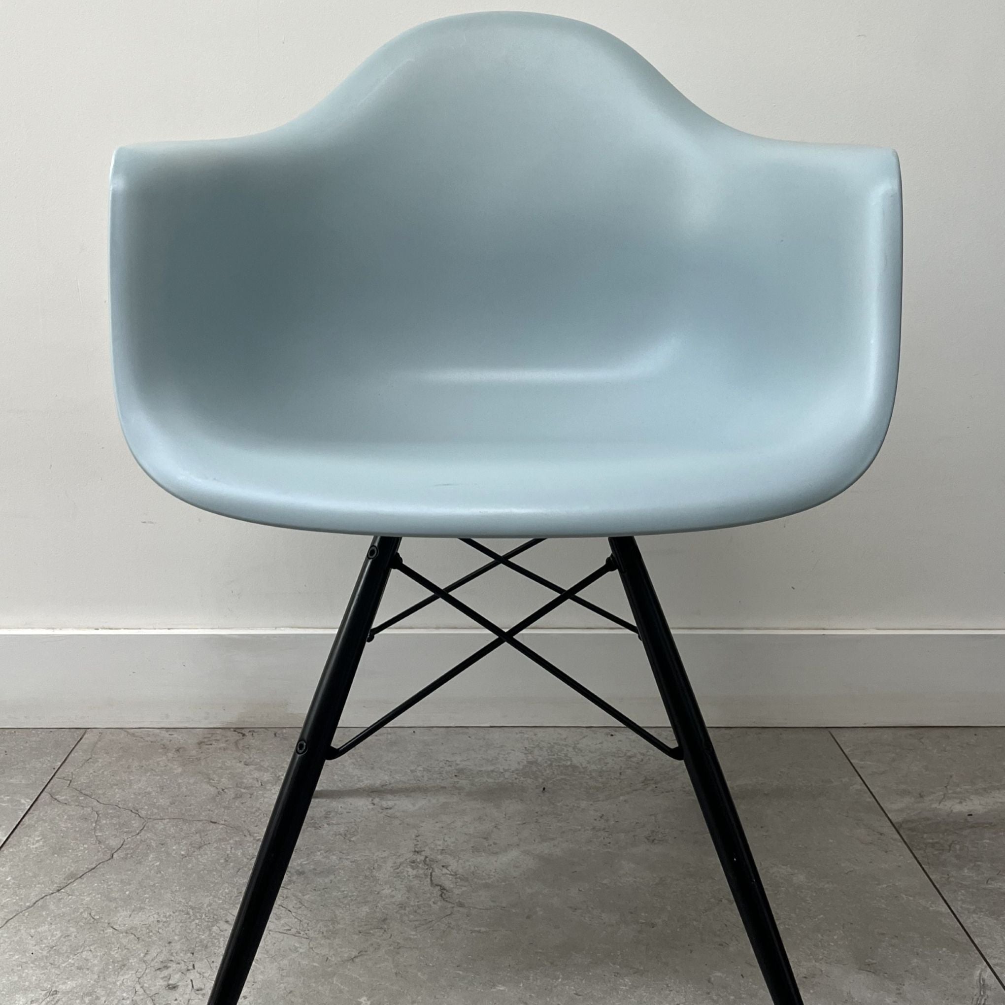 Charles Eames DAW for Vitra x4