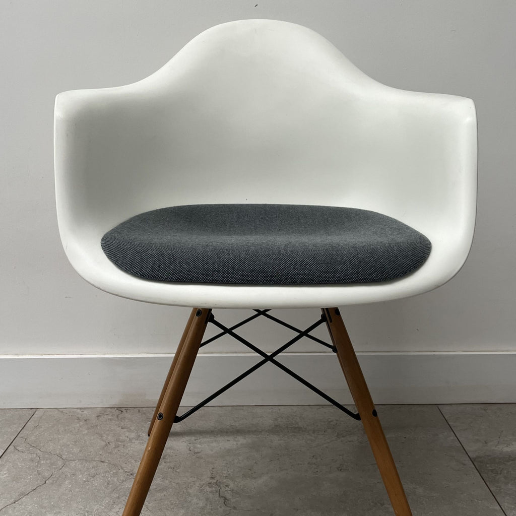 Charles Eames DAW for Vitra x6