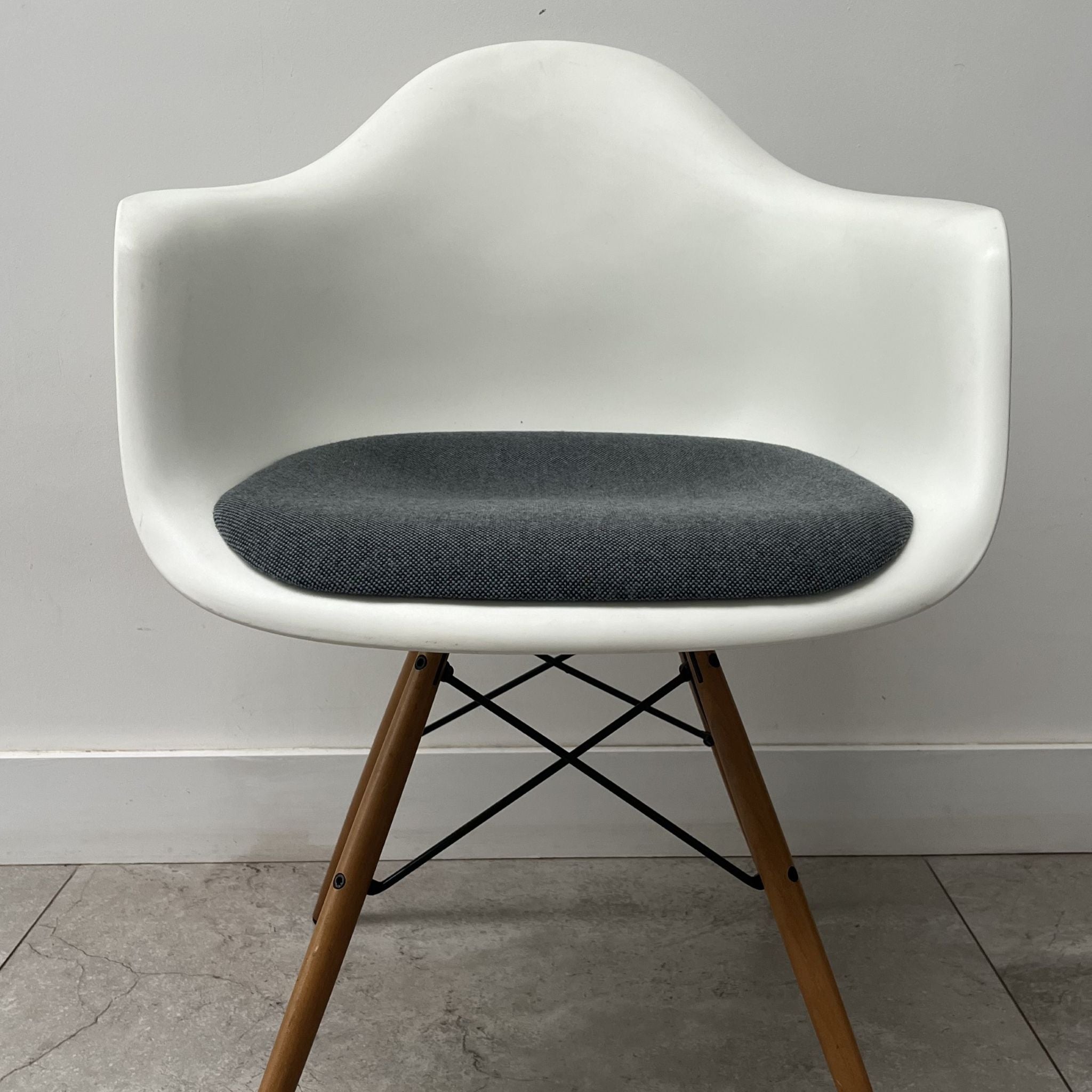 Charles Eames DAW for Vitra x6