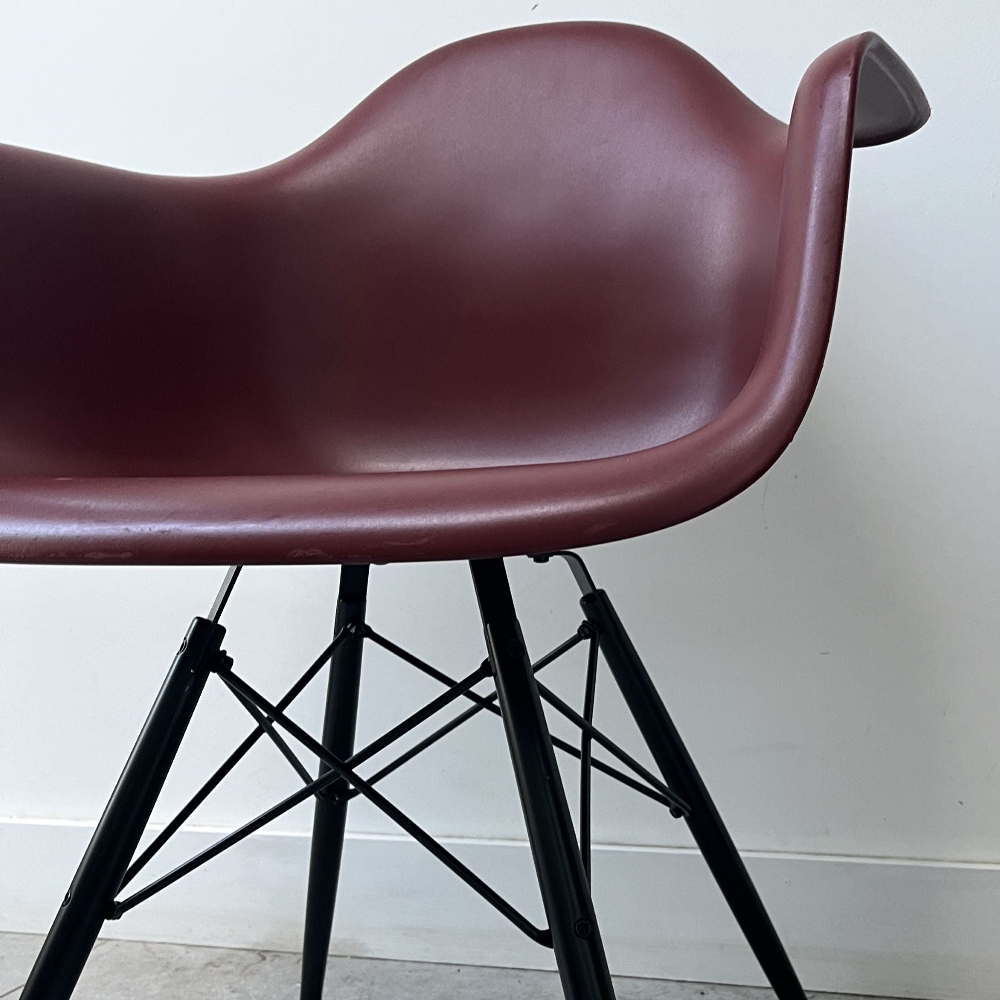 Charles Eames DAW for Vitra x4