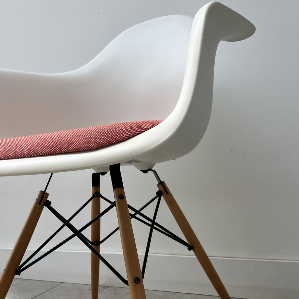 Charles Eames DAW for Vitra x5