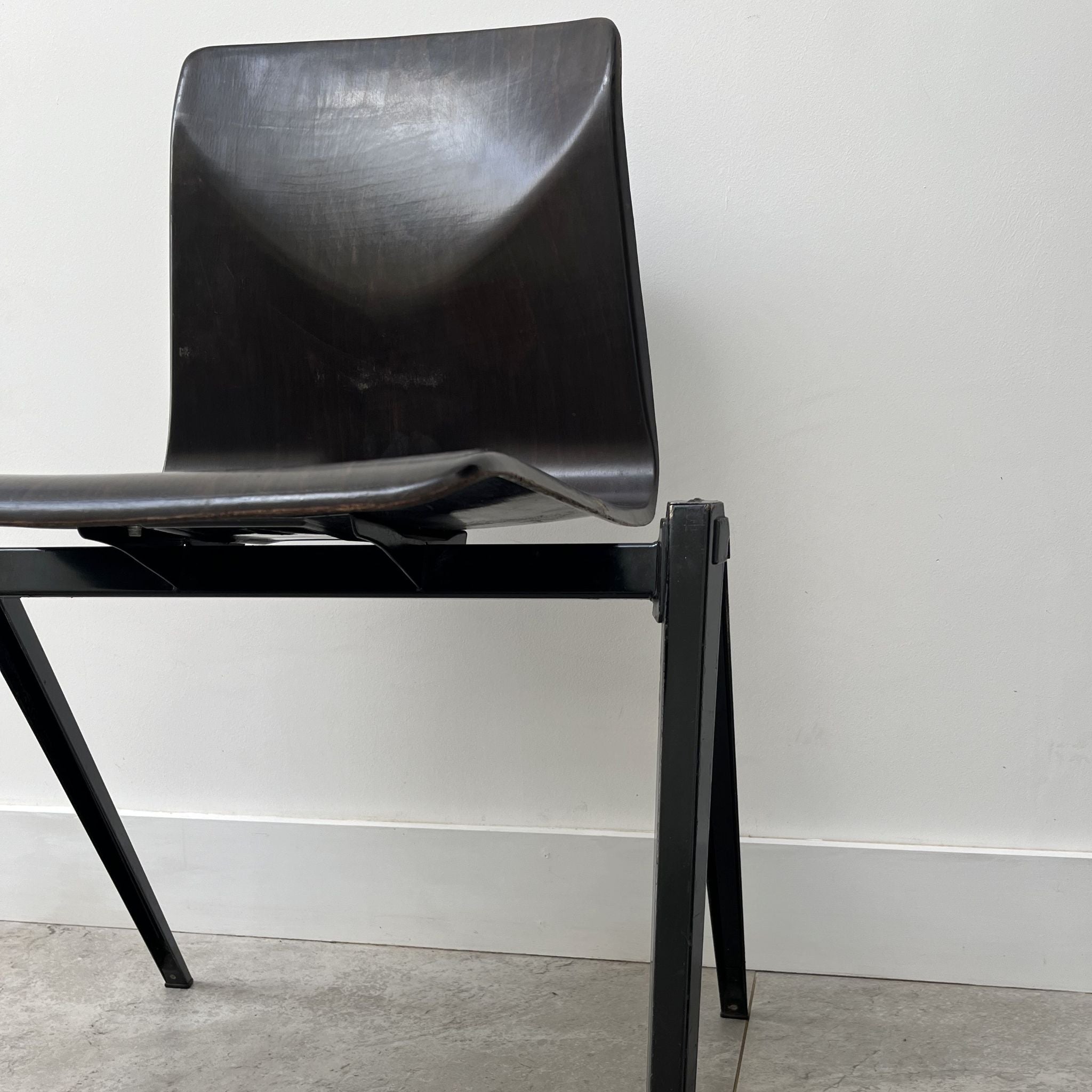 Pagholz Galvanitas S22 Stacking Chair x14