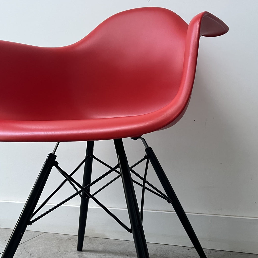 Charles Eames DAW for Vitra x5