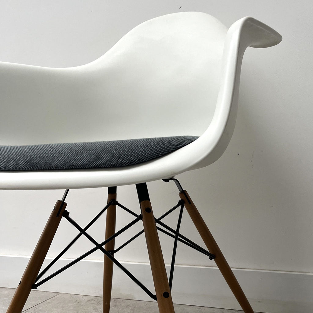 Charles Eames DAW for Vitra x6