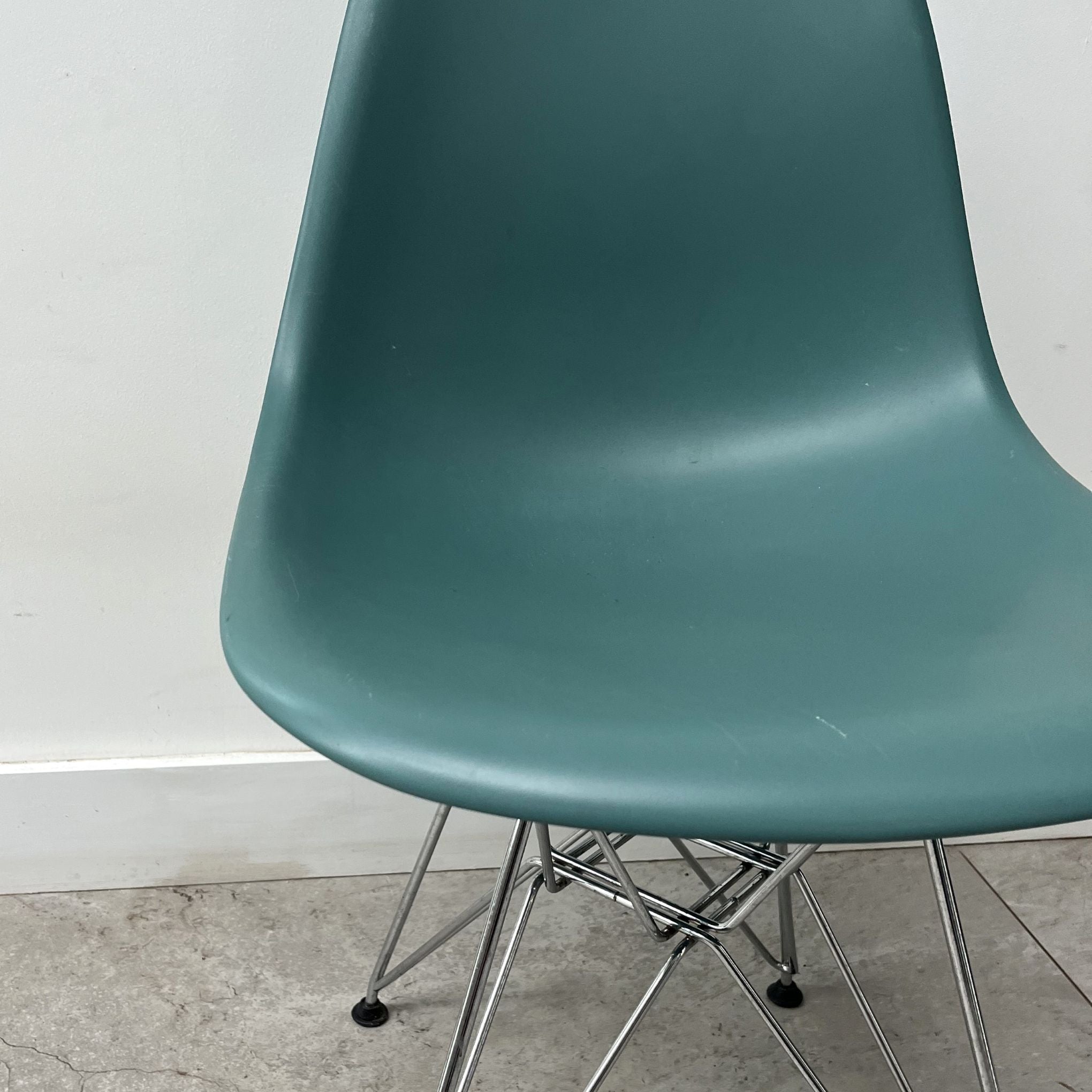 Charles Eames DSR for Vitra x6