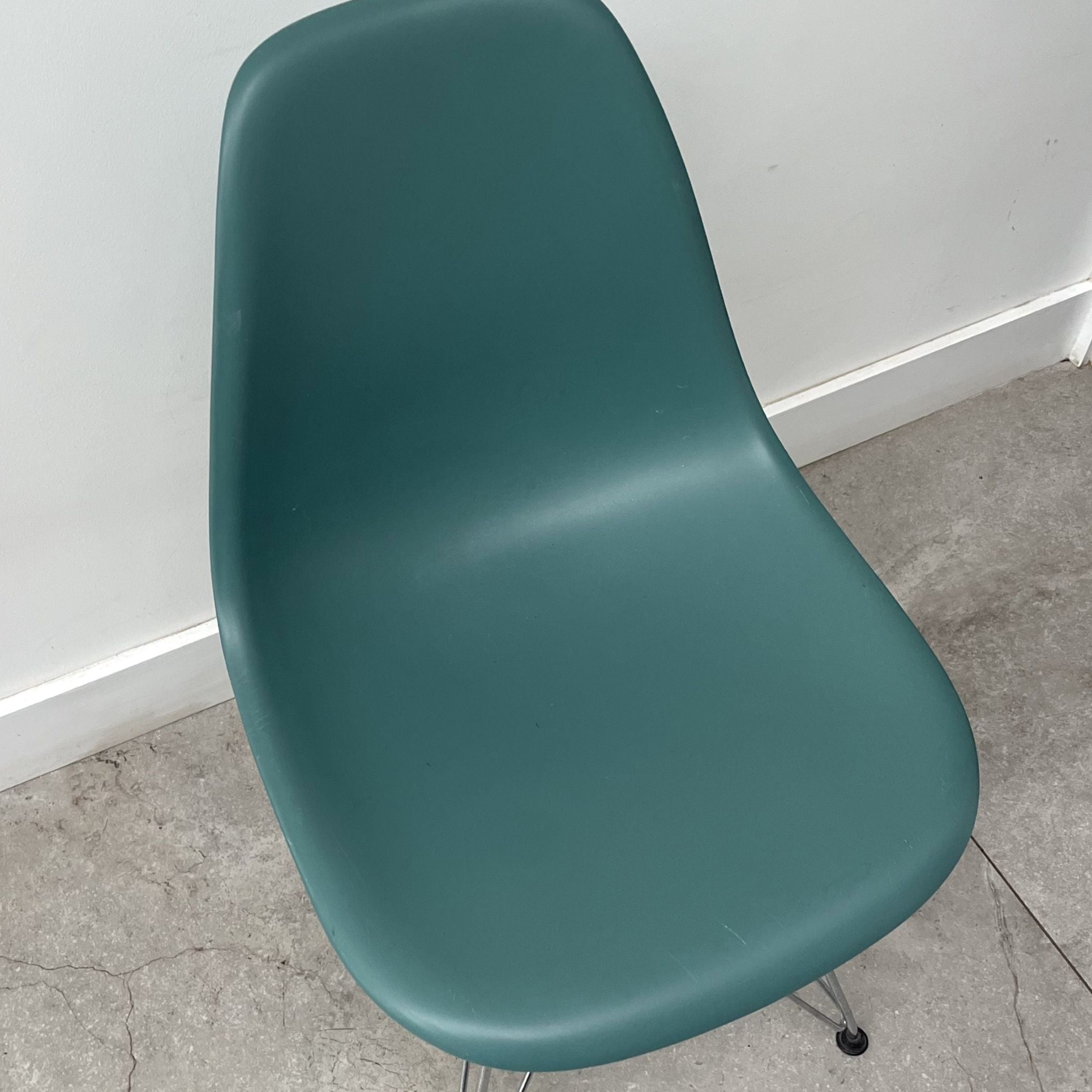 Charles Eames DSR for Vitra x6