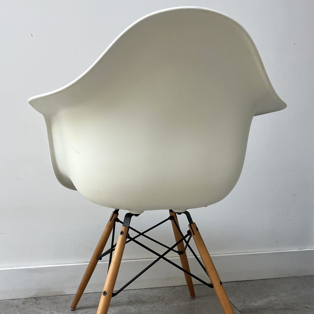 Charles Eames DAW for Vitra x5
