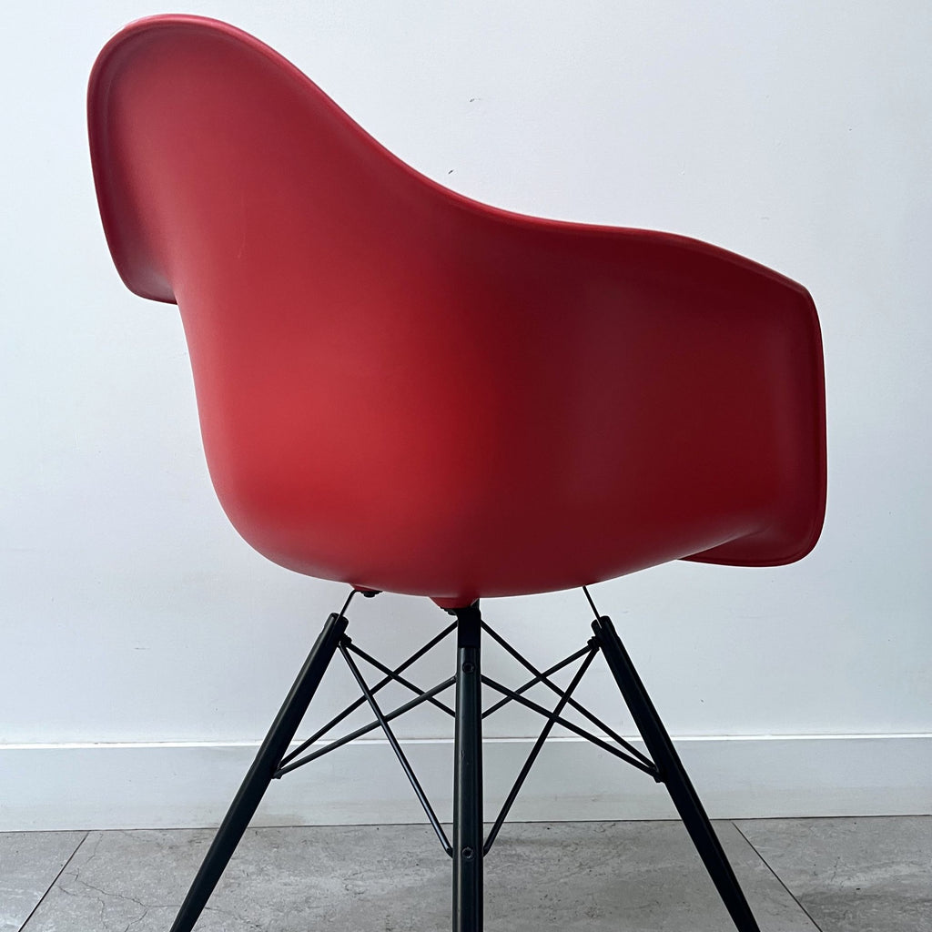 Charles Eames DAW for Vitra x5